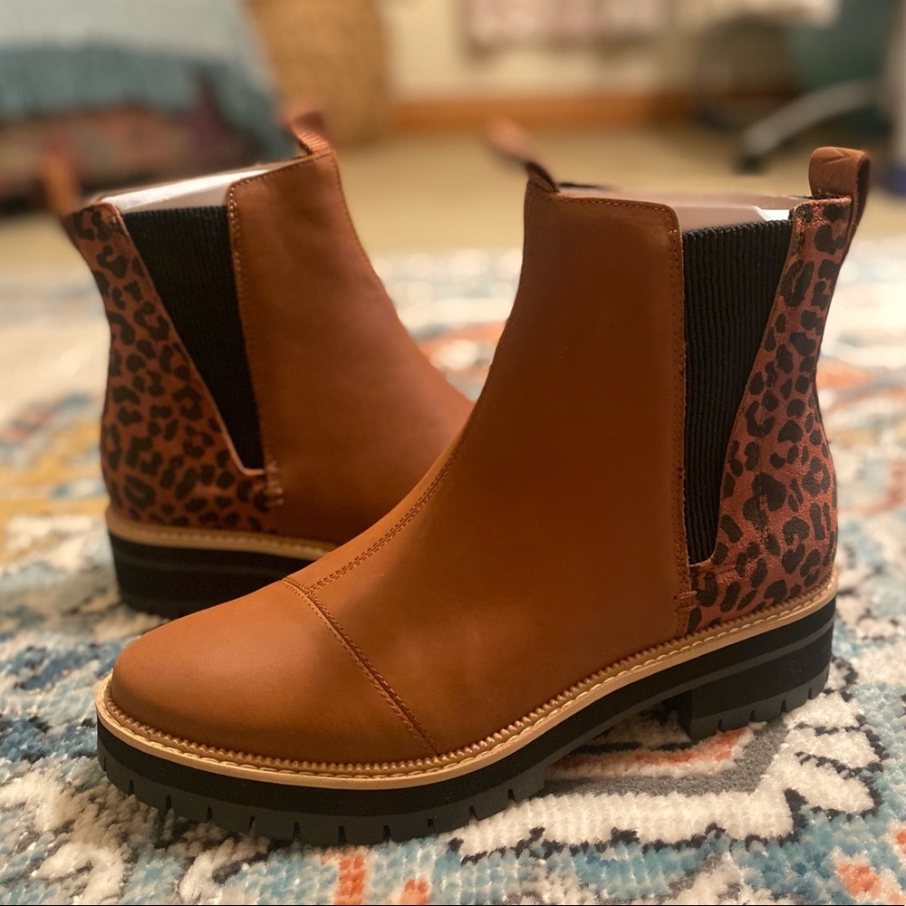 TOMS Dakota Leopard Print Suede Boots